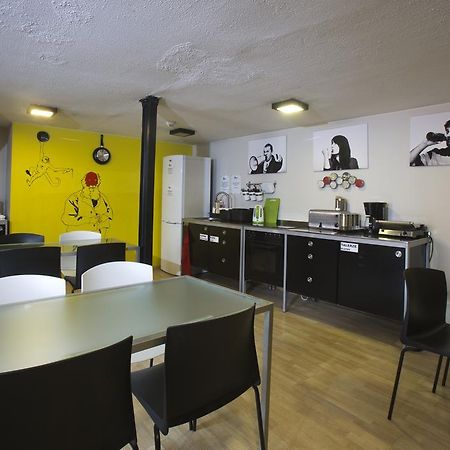 Corner Hostel Вроцлав Экстерьер фото